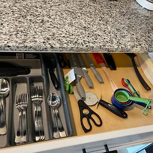 https://brand-new-condo-near-downtown-nash-w-washer-dryer.nashville-hotels.org